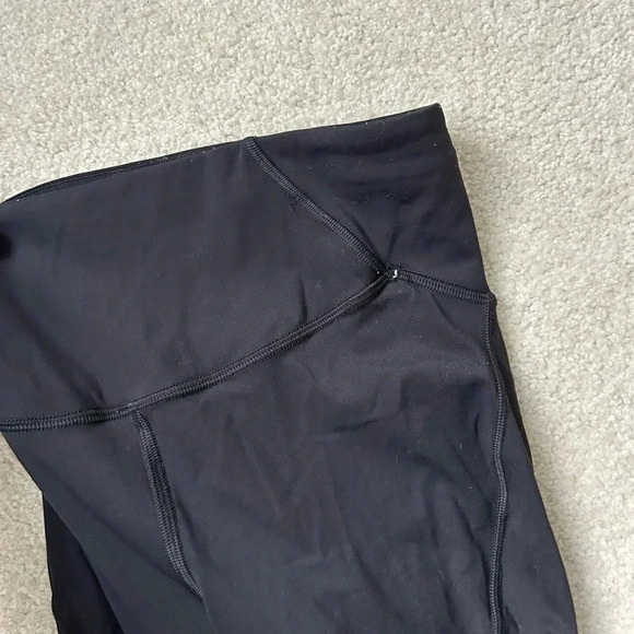 Lululemon Base Pace High-Rise Tight 25"
Black - Picture 4 of 10